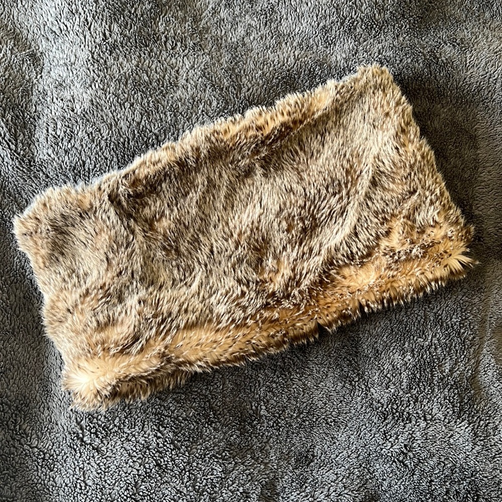 Aerie “fur” scarf